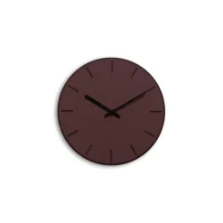 Hemverk - Vægur - Mørk Eg/Burgundy - Sorte visere - Ø28 cm
