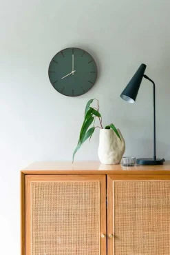Hemverk - Vægur - Mørk Eg/Conifer Grøn - Kobber visere - Ø38 cm
