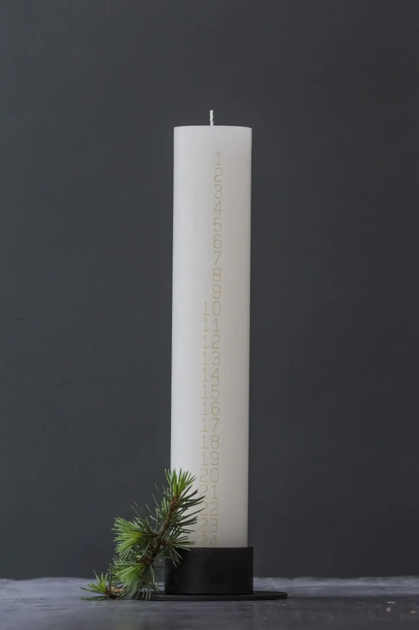 Kunstindustrien - Kalenderlys - Guld tal - 5 x 30 cm