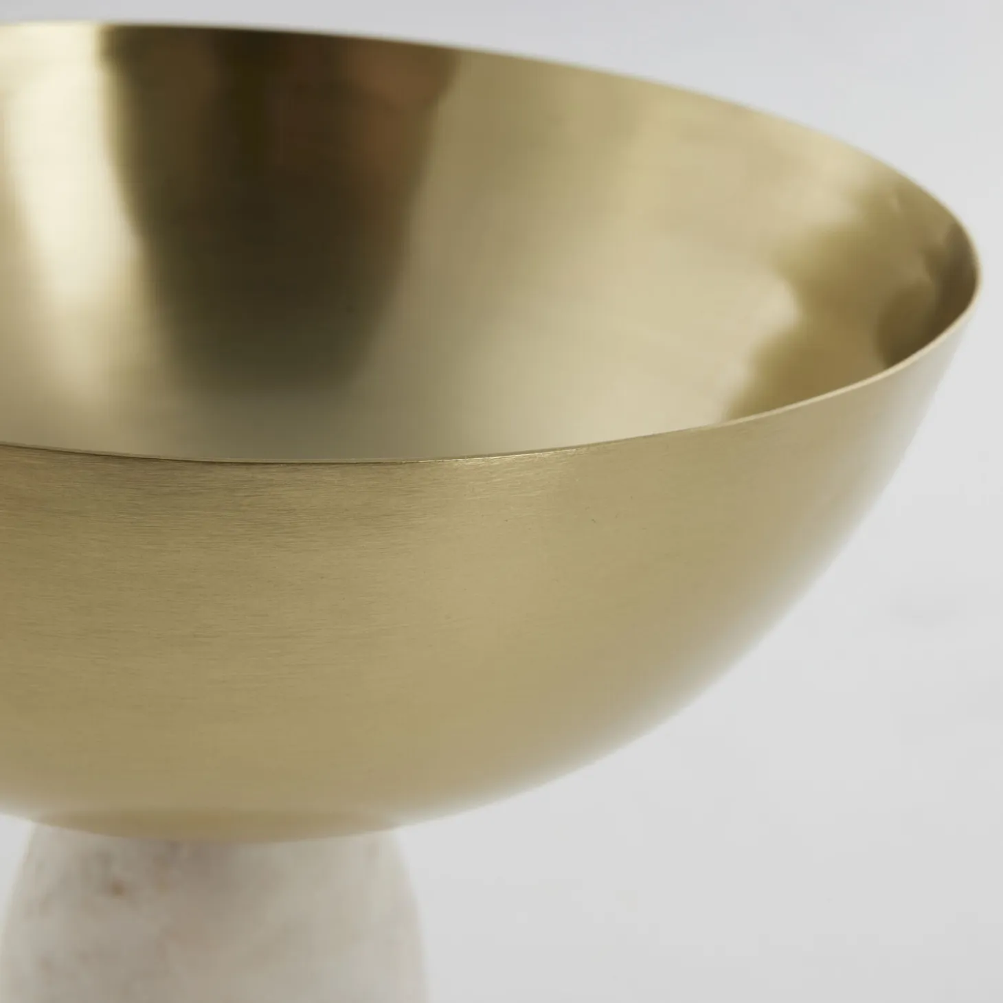 Lene Bjerre - Ellivia guldskål på marmorfod ø19 cm.