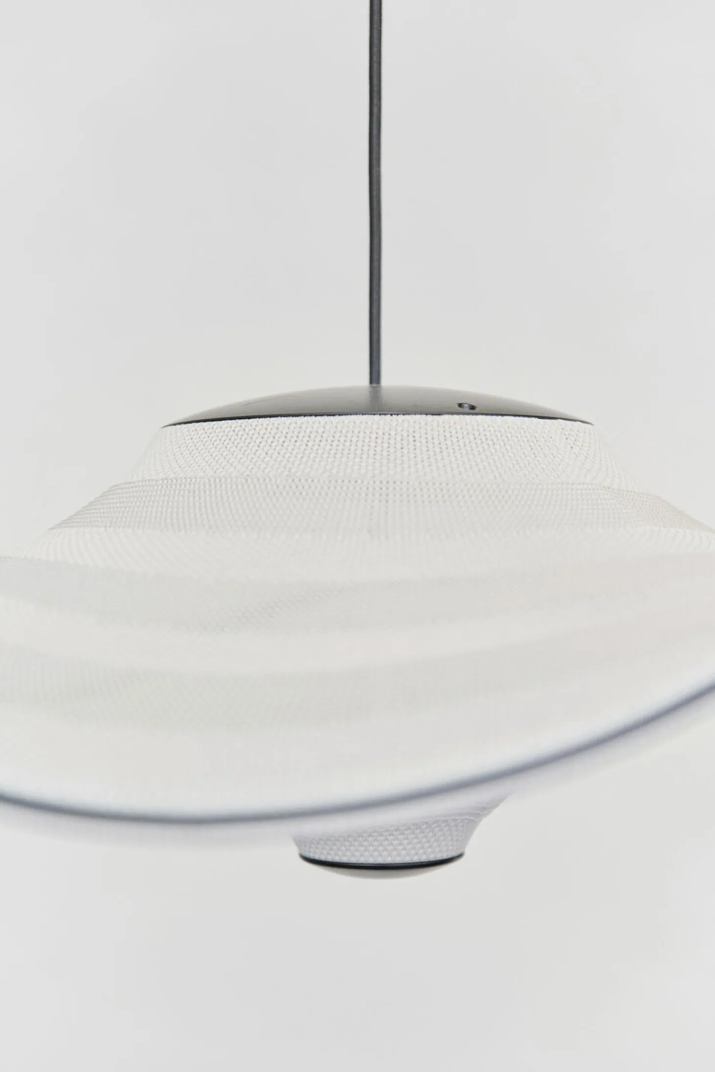 Made By Hand - Pendellampe - Flying Ø96 - Ivory White