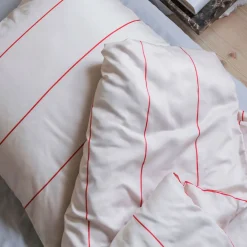 Mette Ditmer - ALIGN-sengesæt - Bright red/Sand - W140 x L200 cm