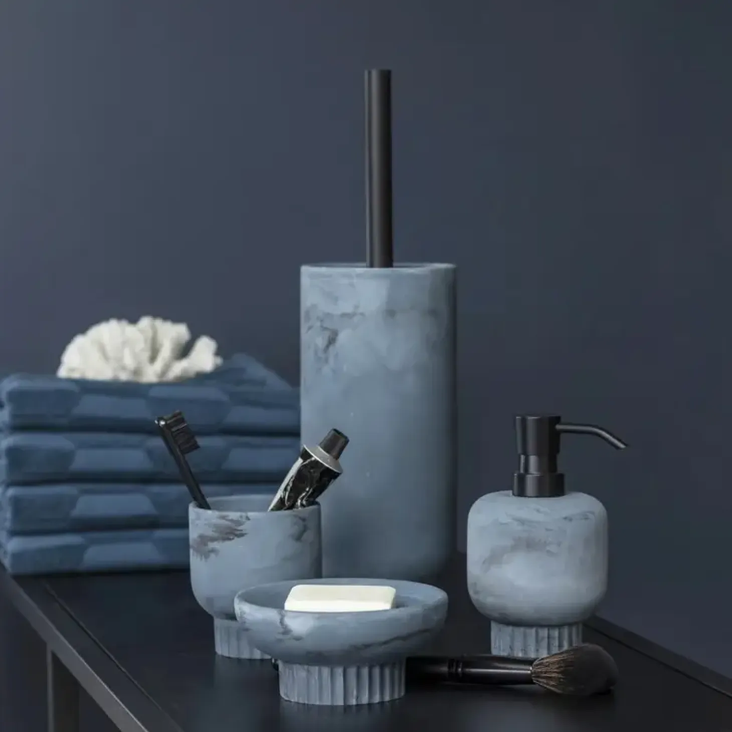 Mette Ditmer - ATTITUDE tandbørsteholder - Slate Blue
