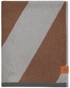 Mette Ditmer - DIAGONAL bath towel - Brick