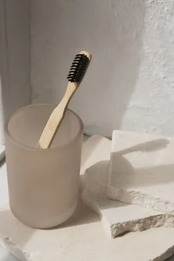 Mette Ditmer - MODEST-tandbørstekrus - Kit