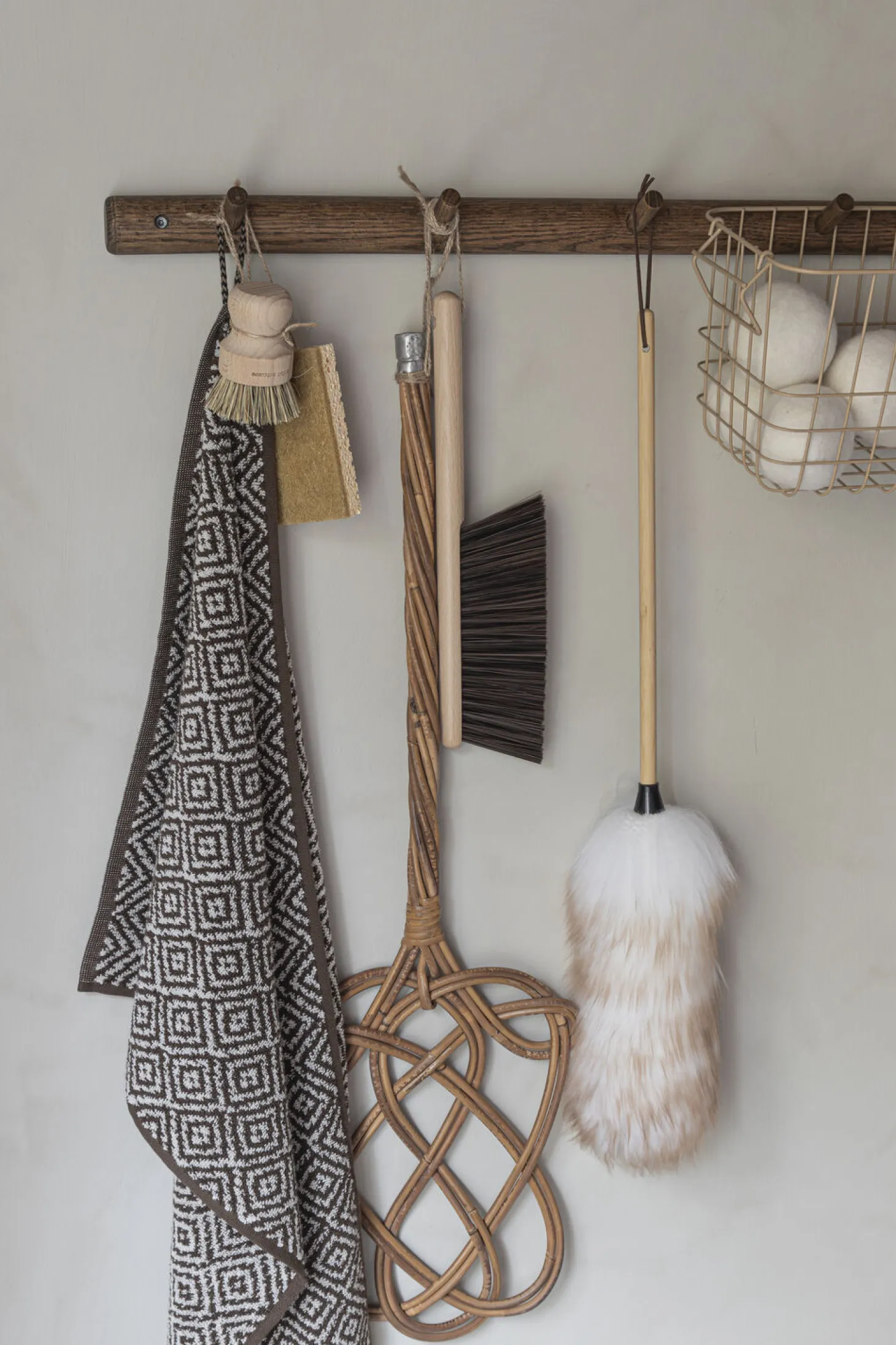 Mette Ditmer - ROOTS coat rack - Dark oiled