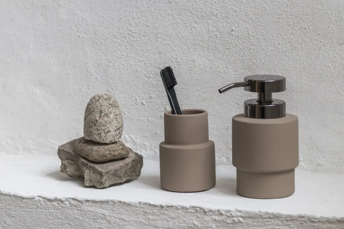 Mette Ditmer - SHADES-sæbedispenser - Nougat