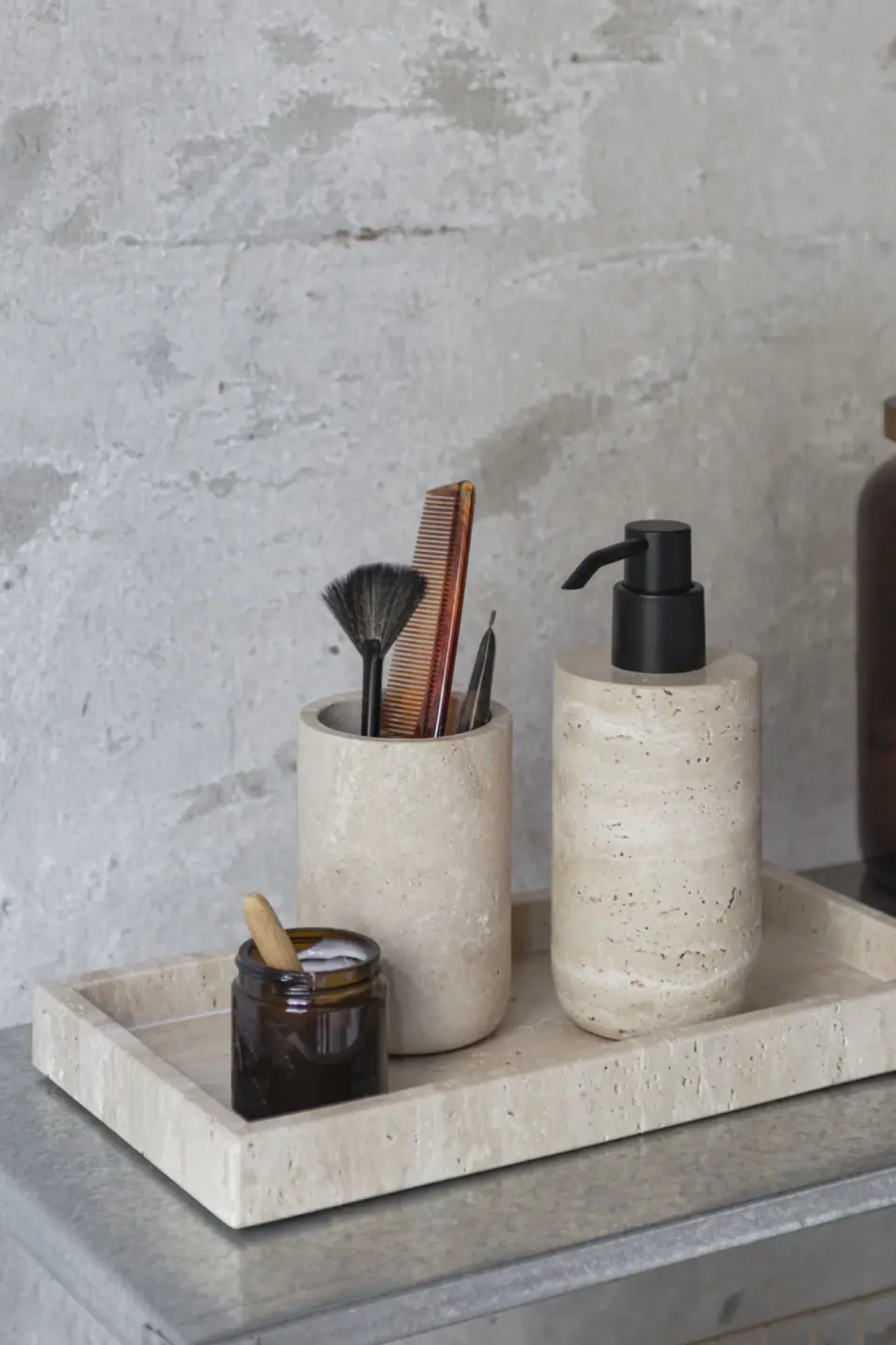 Mette Ditmer - TRAVERTINE toothbrush holder - Linen