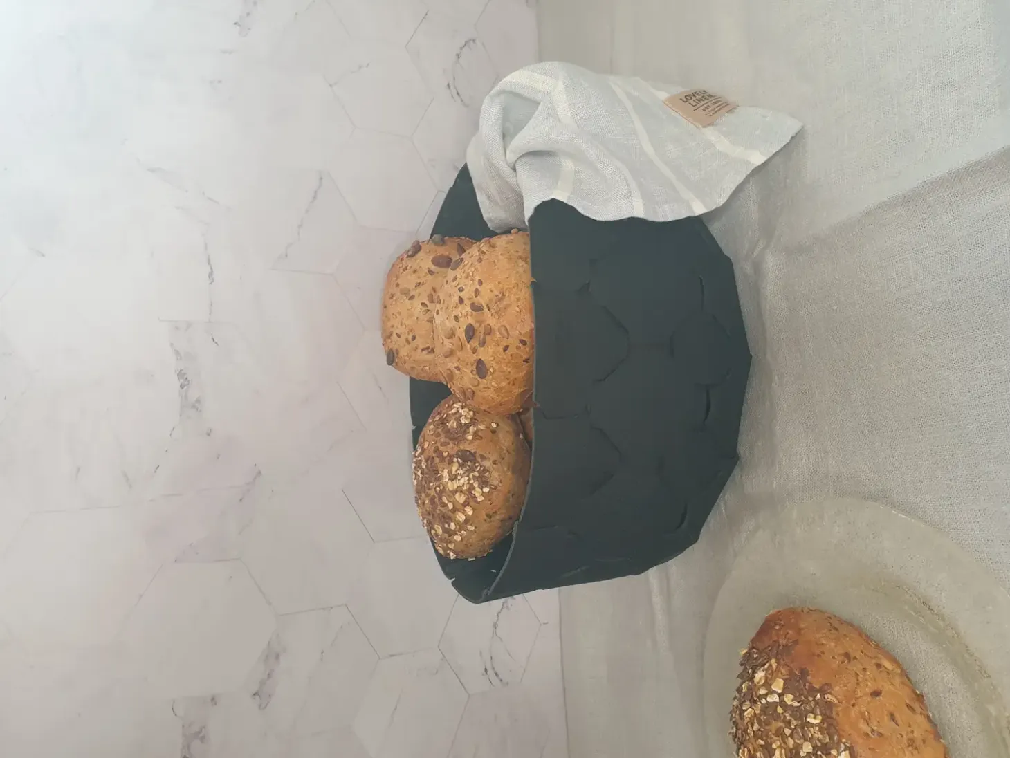 MiLLE W NORDISK DESIGN - Brødkurv - Sort - Ø 24 cm