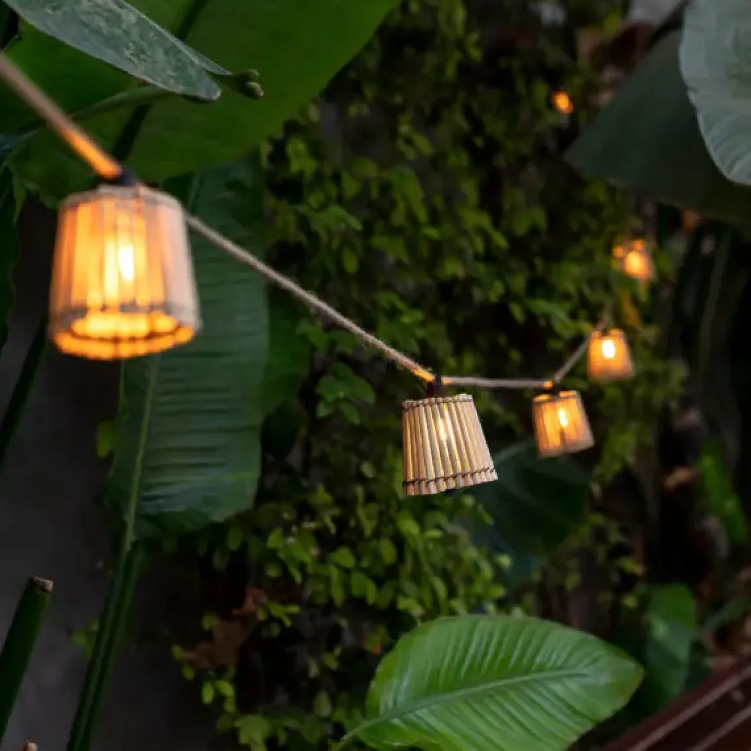 New Garden - Lyskæde - Okinawa - dekorativ udendørs guirlande med pærer