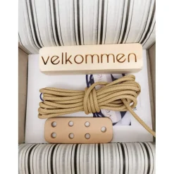 Nordic By Hand - Snoren - start sæt beige - med velkomstbrik