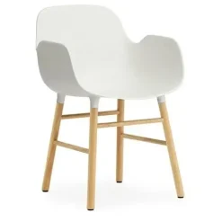 Normann Copenhagen - Form stol m. armlæn - hvid/eg