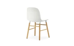 Normann Copenhagen - Form stol - hvid/eg