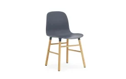 Normann Copenhagen - Form Chair Oak - Stol - Blå og Eg