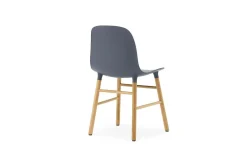 Normann Copenhagen - Form Chair Oak - Stol - Blå og Eg