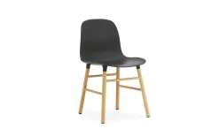 Normann Copenhagen - Form Chair Oak - Sort og Eg