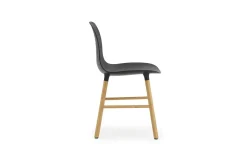 Normann Copenhagen - Form Chair Oak - Sort og Eg