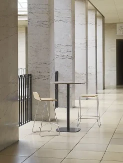 Normann Copenhagen - Form Cafe Table H94,5 Ø70 cm