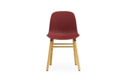Normann Copenhagen - Form Chair Oak - Stol i Rød og Eg