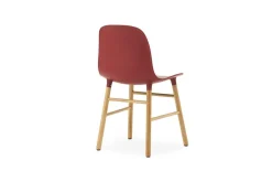 Normann Copenhagen - Form Chair Oak - Stol i Rød og Eg