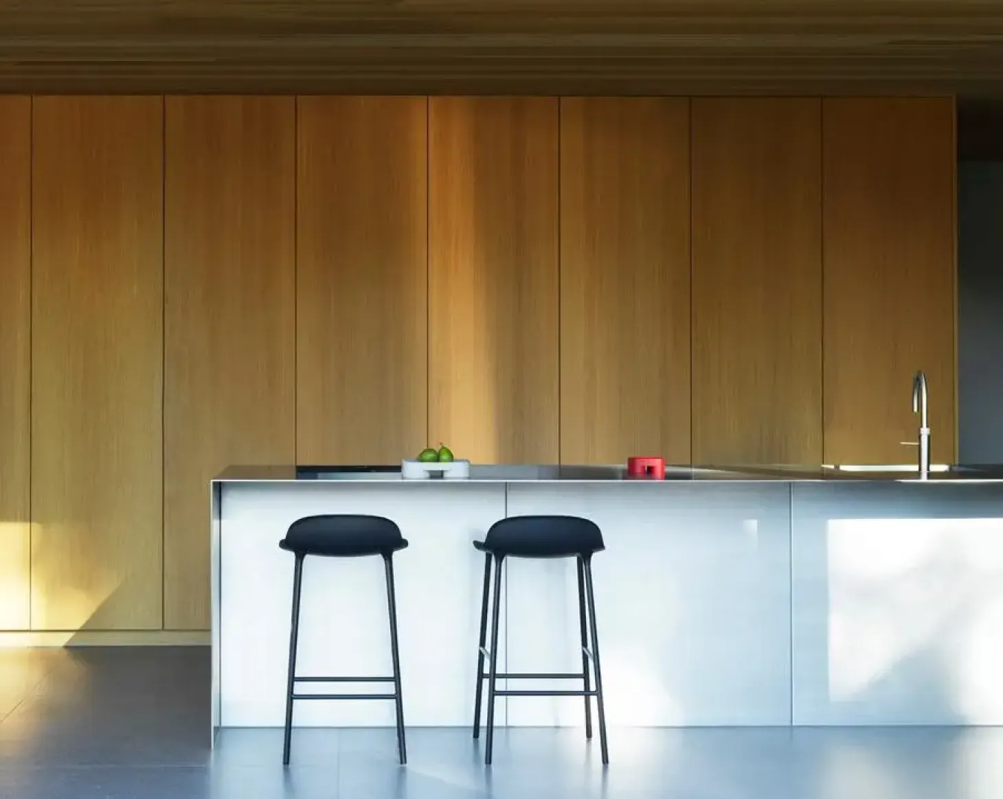 Normann Copenhagen - Form Barstol 65 cm - sort/sort