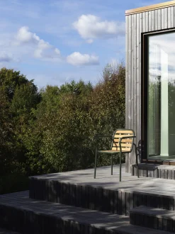 Normann Copenhagen - Havestol - armstol - Vig Robinie - Mørke grøn