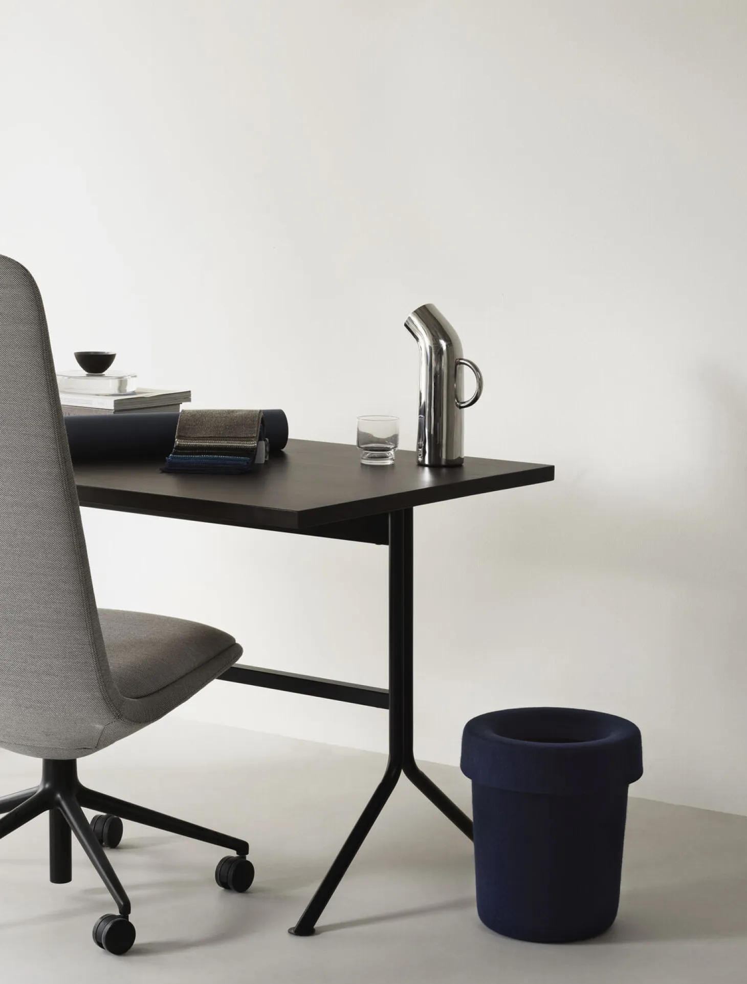 Normann Copenhagen - Hide Office Bin Dark Blue