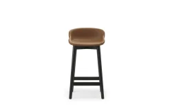 Normann Copenhagen - Hyg Barstool 65 cm Full Upholstery Black Oak