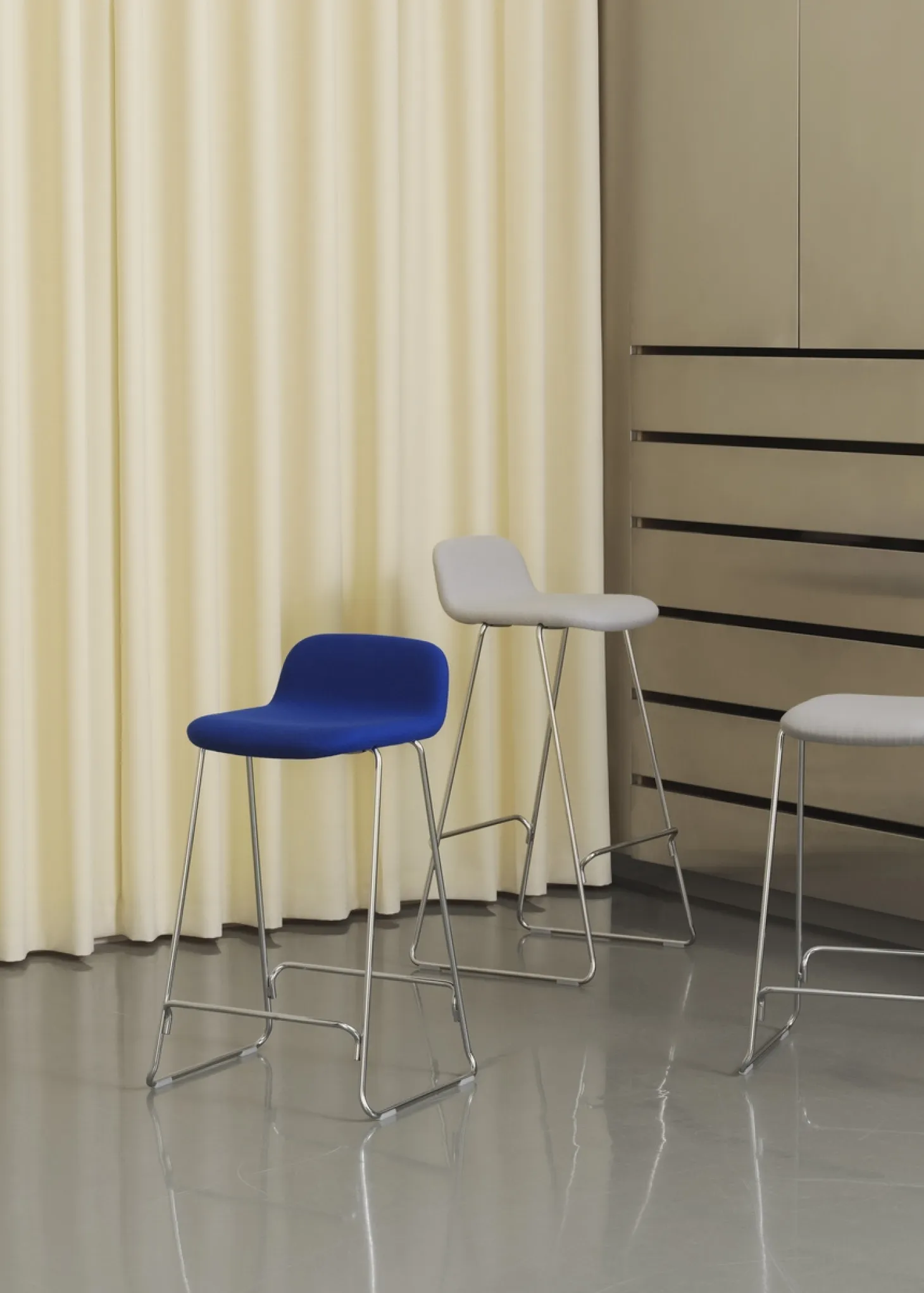 Normann Copenhagen - Just Barstool 65 cm w. back Full Upholstery Chrome