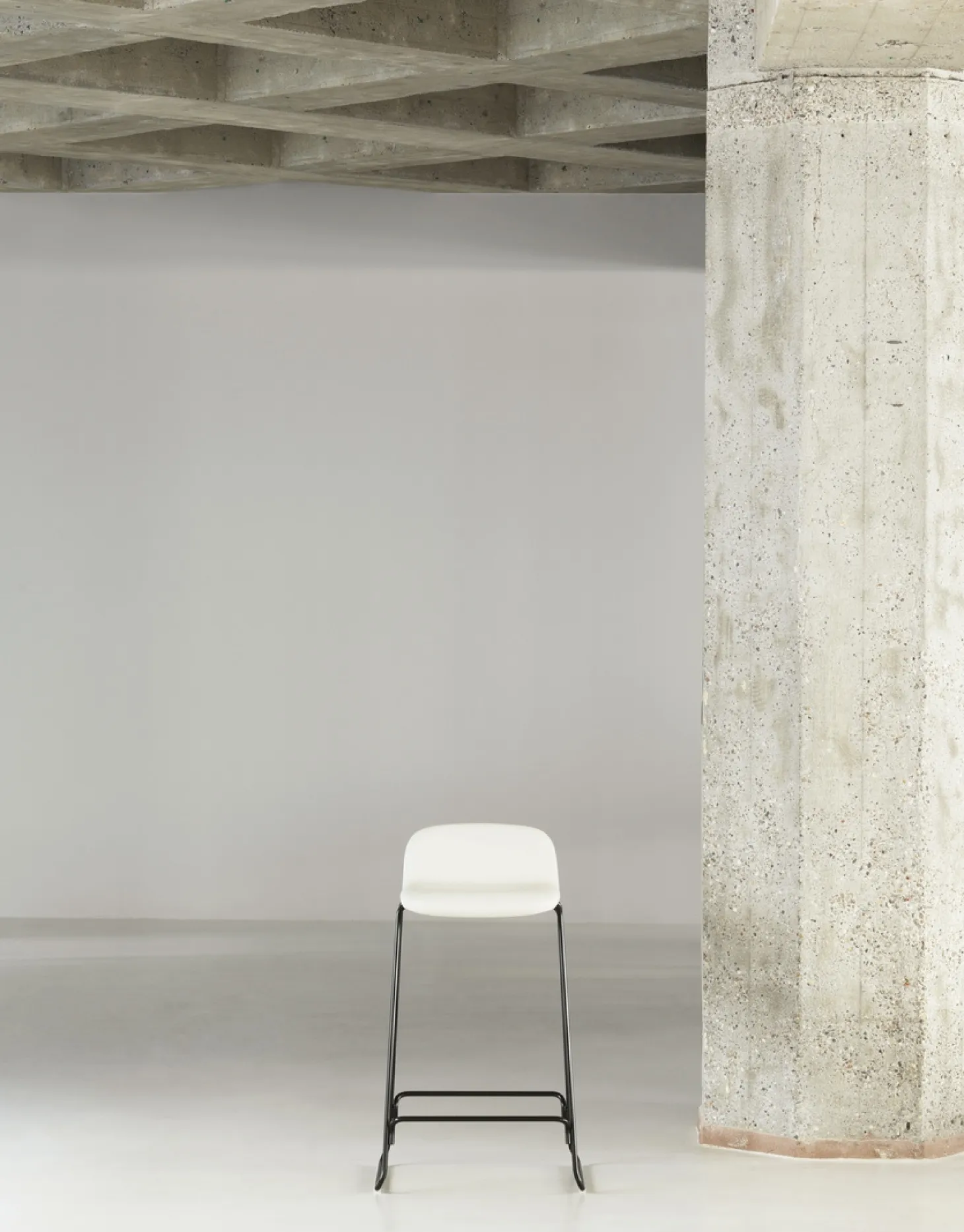 Normann Copenhagen - Just Barstool 65 cm w. back Full Upholstery Black Steel