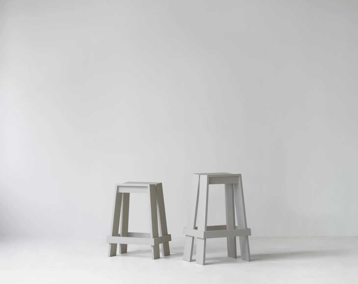 Normann Copenhagen - Let Barstool 65 cm - lys grå
