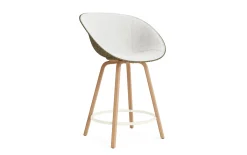 Normann Copenhagen - Mat Bar Armchair 65 cm Front Upholstery Seaweed Beech/Cream - Hallingdal 110