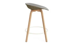 Normann Copenhagen - Mat Barstool 65 cm Front Upholstery Seaweed Beech/Cream - Remix 133