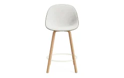 Normann Copenhagen - Mat Bar Chair 65 cm Front Upholstery Seaweed Beech/Cream - Hallingdal 110