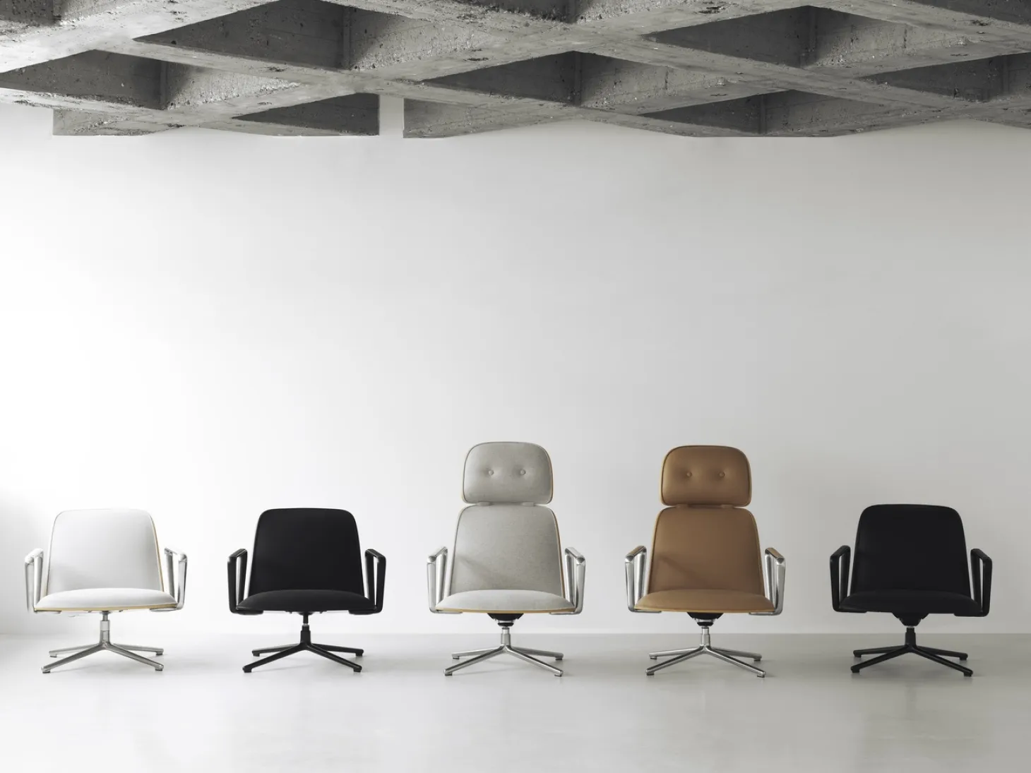 Normann Copenhagen - Pad Lounge Chair Low Swivel Black Alu