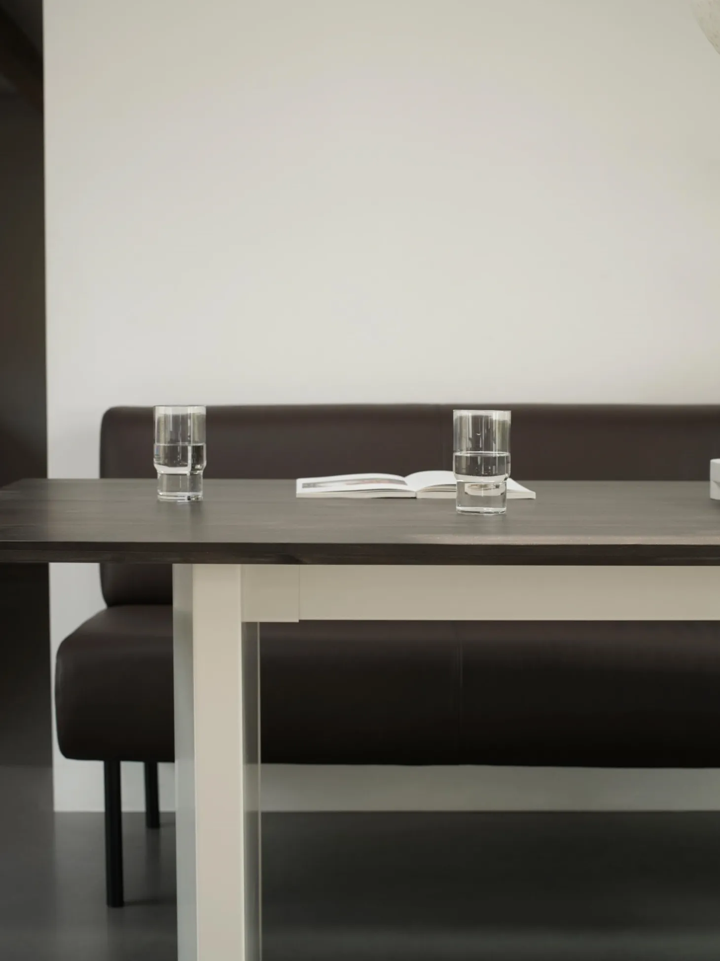 Normann Copenhagen - Panel Table 90 x 250 cm Cream - mørkebrun