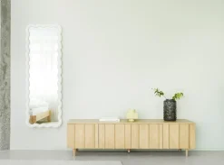 Normann Copenhagen - Rib Skænk lav - eg