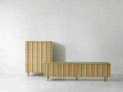 Normann Copenhagen - Rib Skænk lav - eg