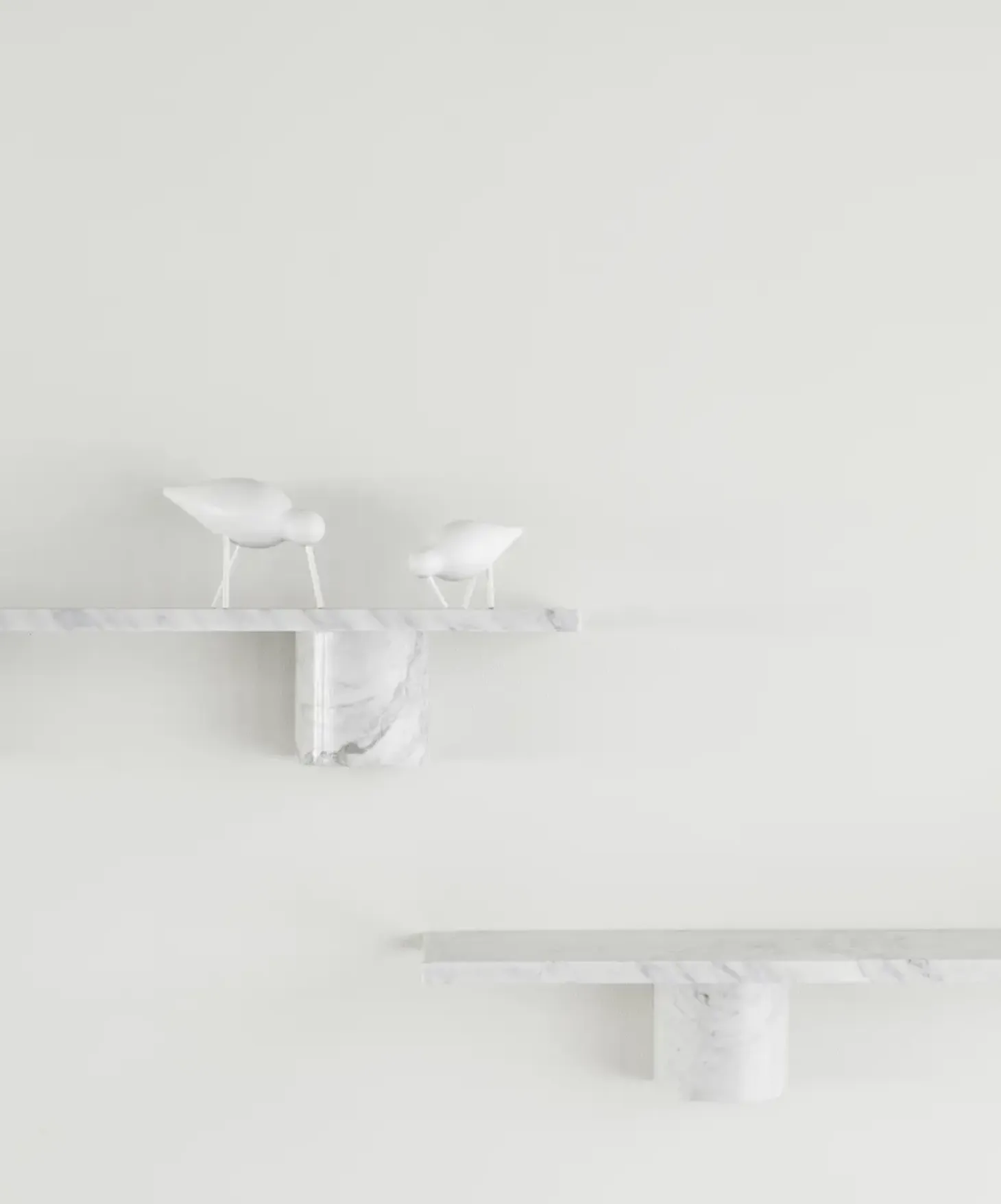 Normann Copenhagen - Sten Hylde - 80 cm - hvid marmor