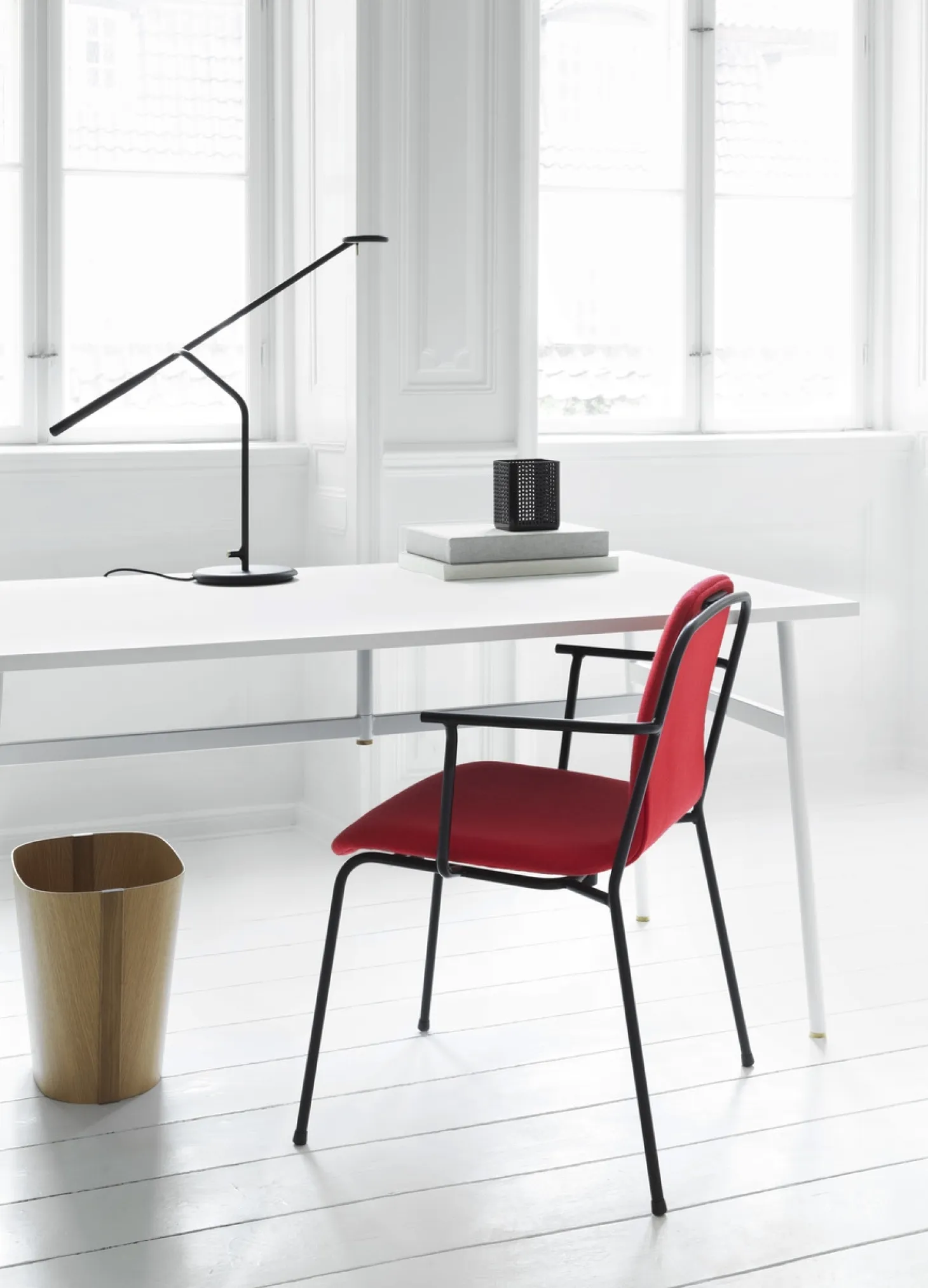 Normann Copenhagen - Studio Armchair Full Upholstery Black Steel