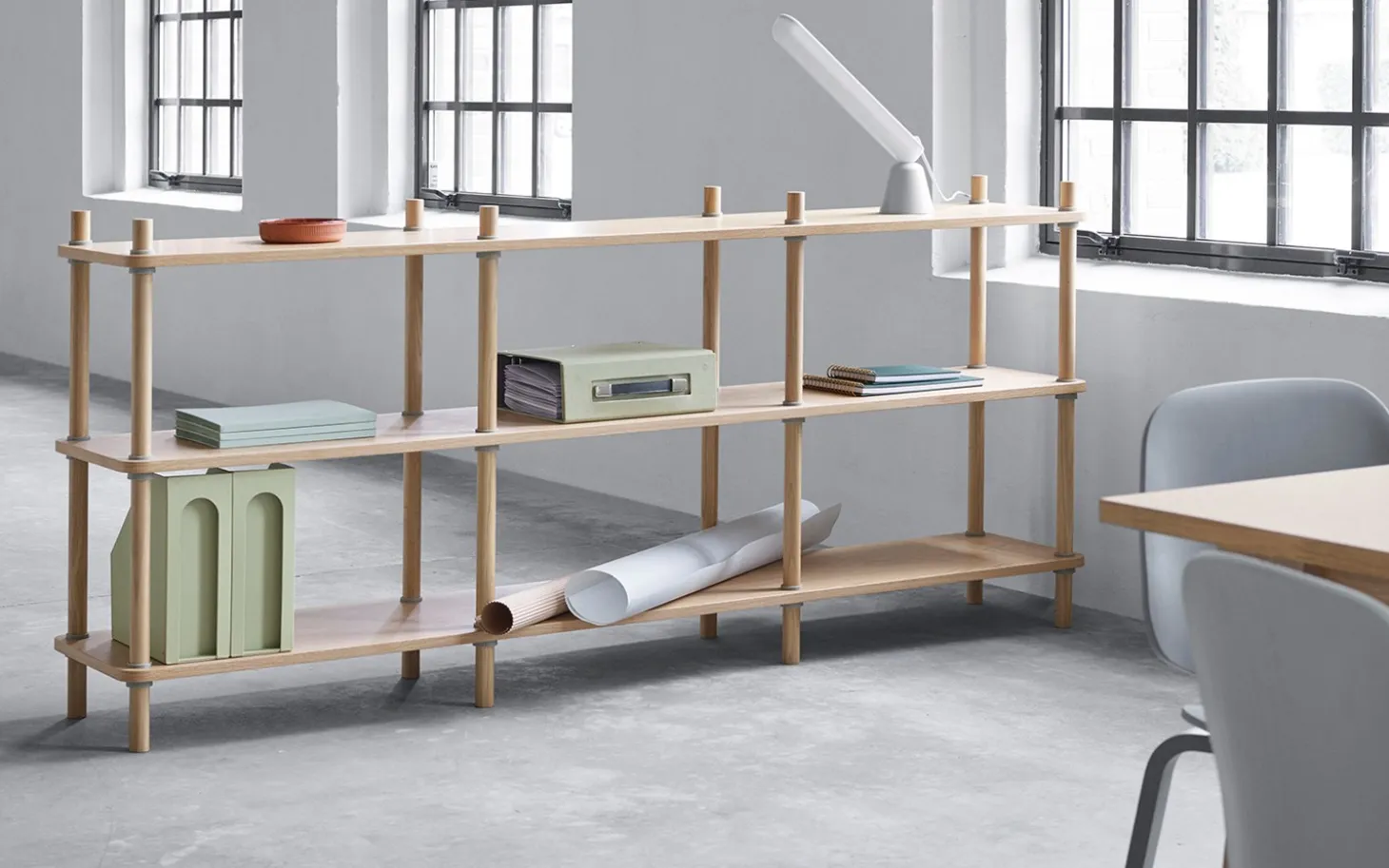 Normann Copenhagen bordlampe - Acrobat bordlampe i sand