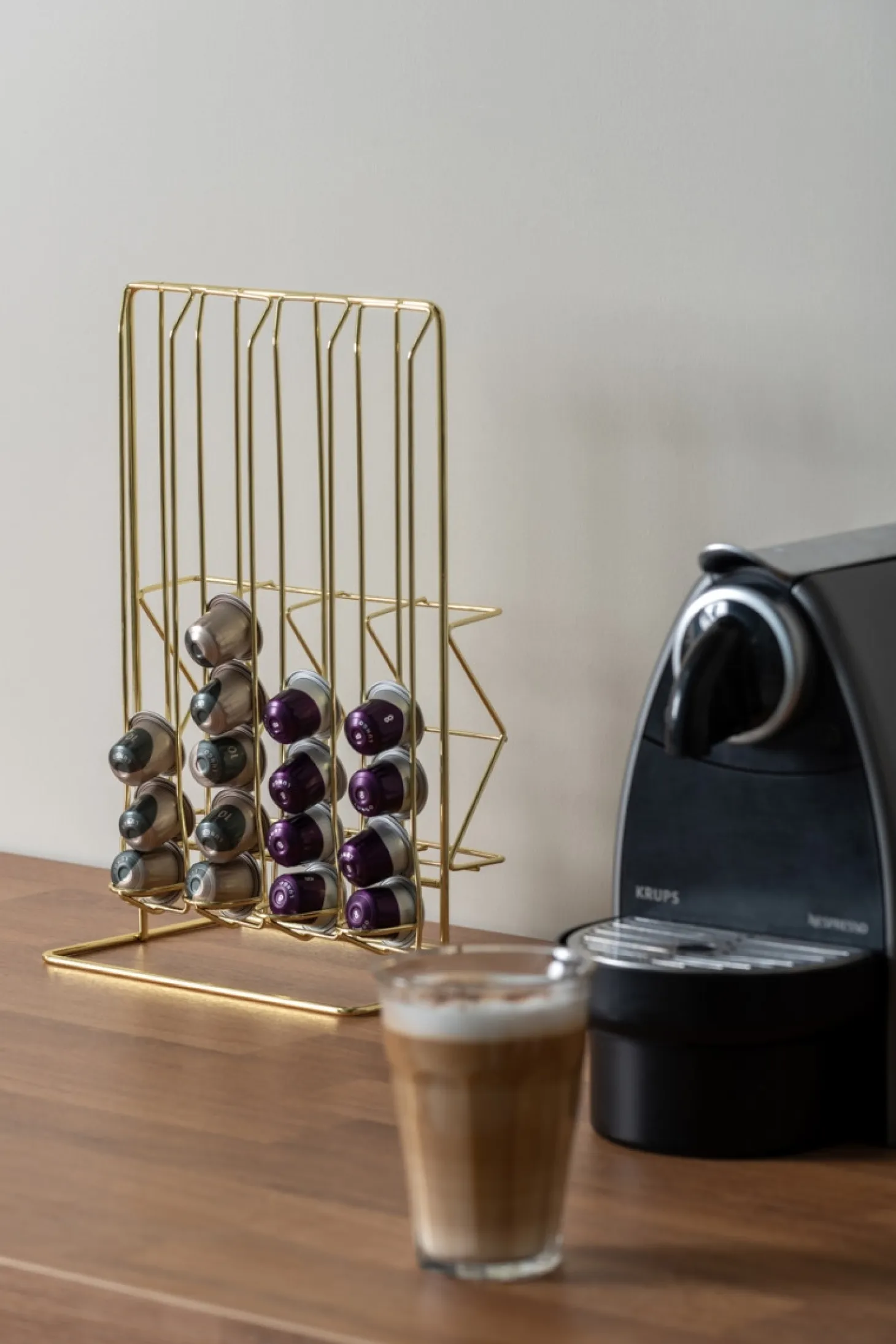 Present time - Coffee cup holder Wired metal gold plated