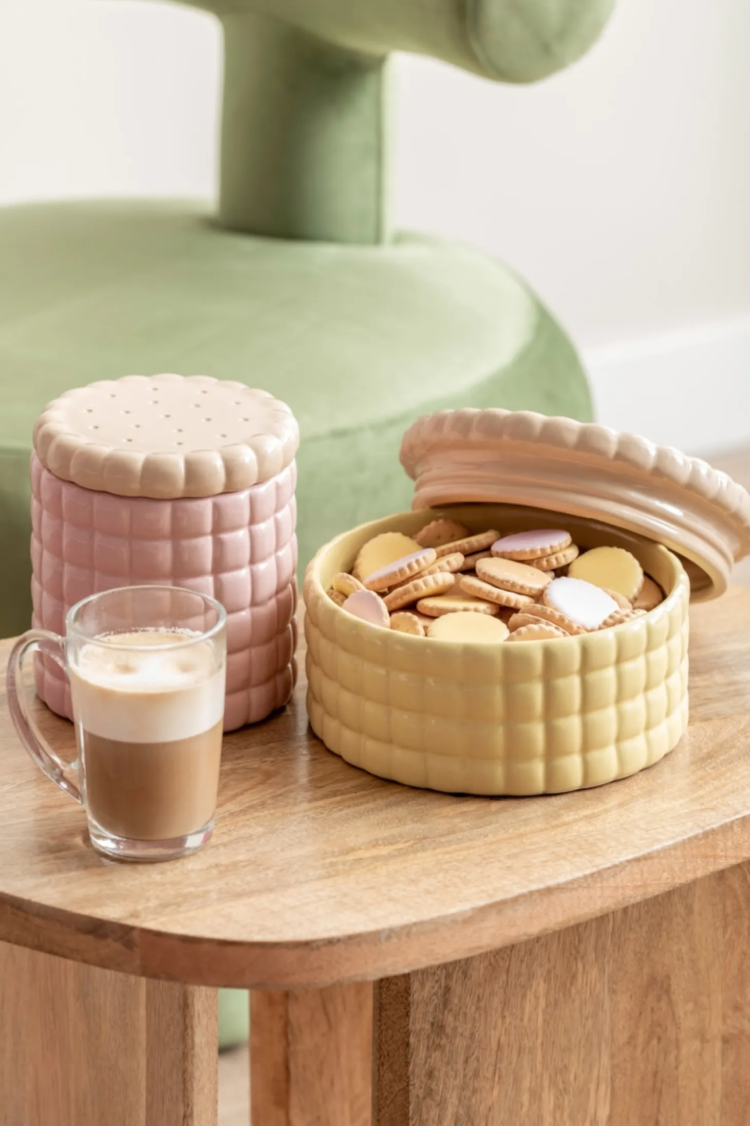 Present time - Storage jar Biscuit Box large soft yellow