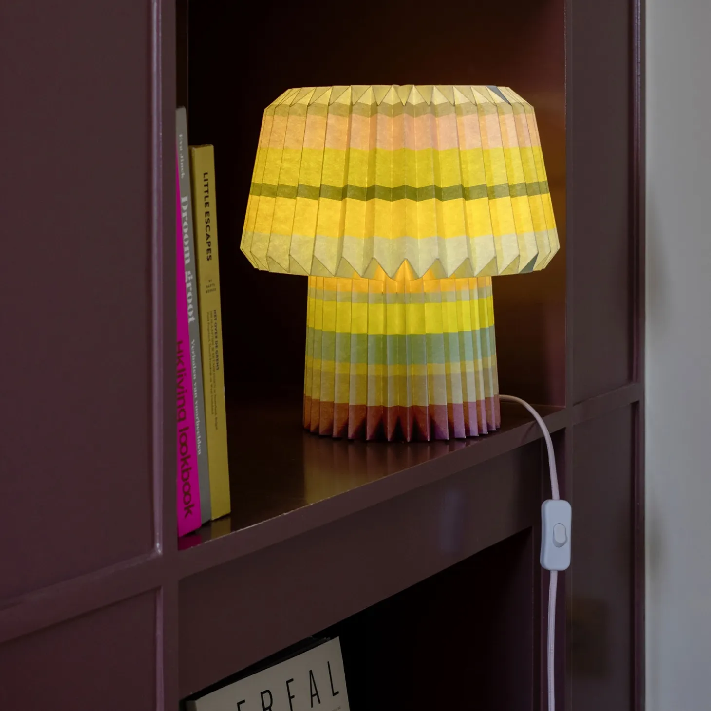 Remember - Bordlampe i papir - Anna loops