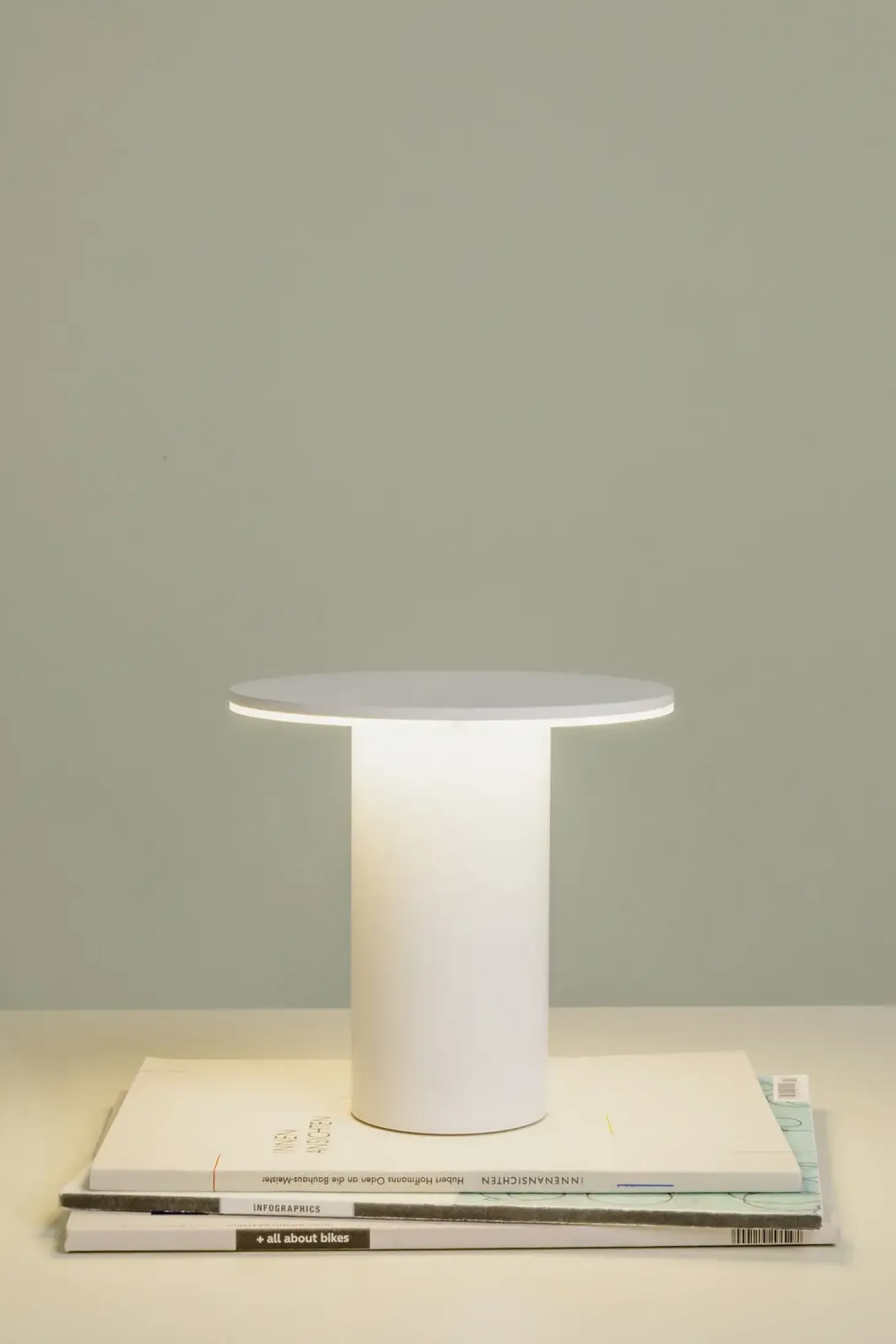 Remember - "Fungo" bordlampe - white