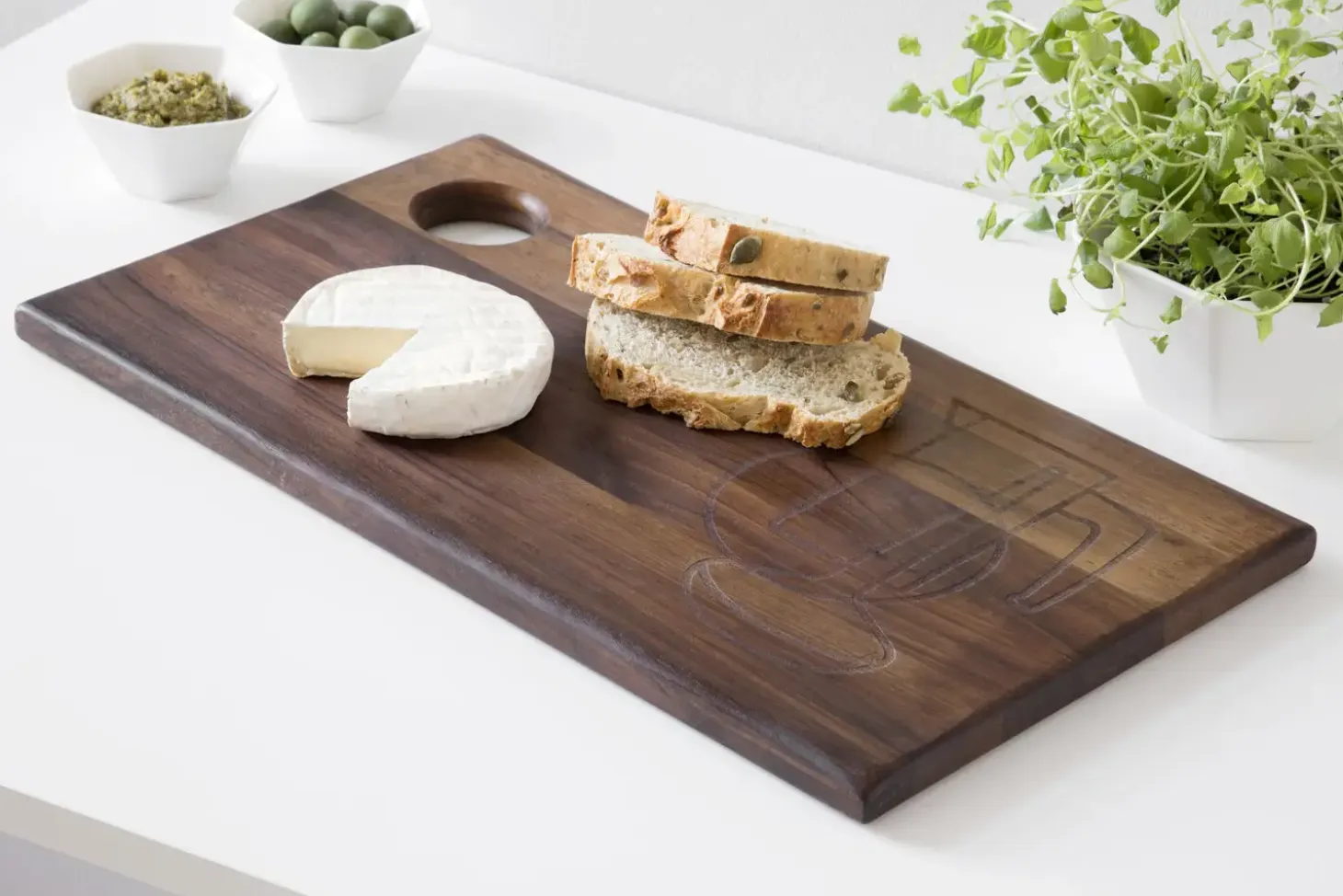 Steel Function - SKÆREBRÆT I VALNØD 45X25X2,2 CM