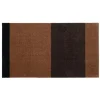 Tica Copenhagen - Smudsmåtte - Stripes Horizon - Cognac/Dark Brown/Black - 90x130 cm