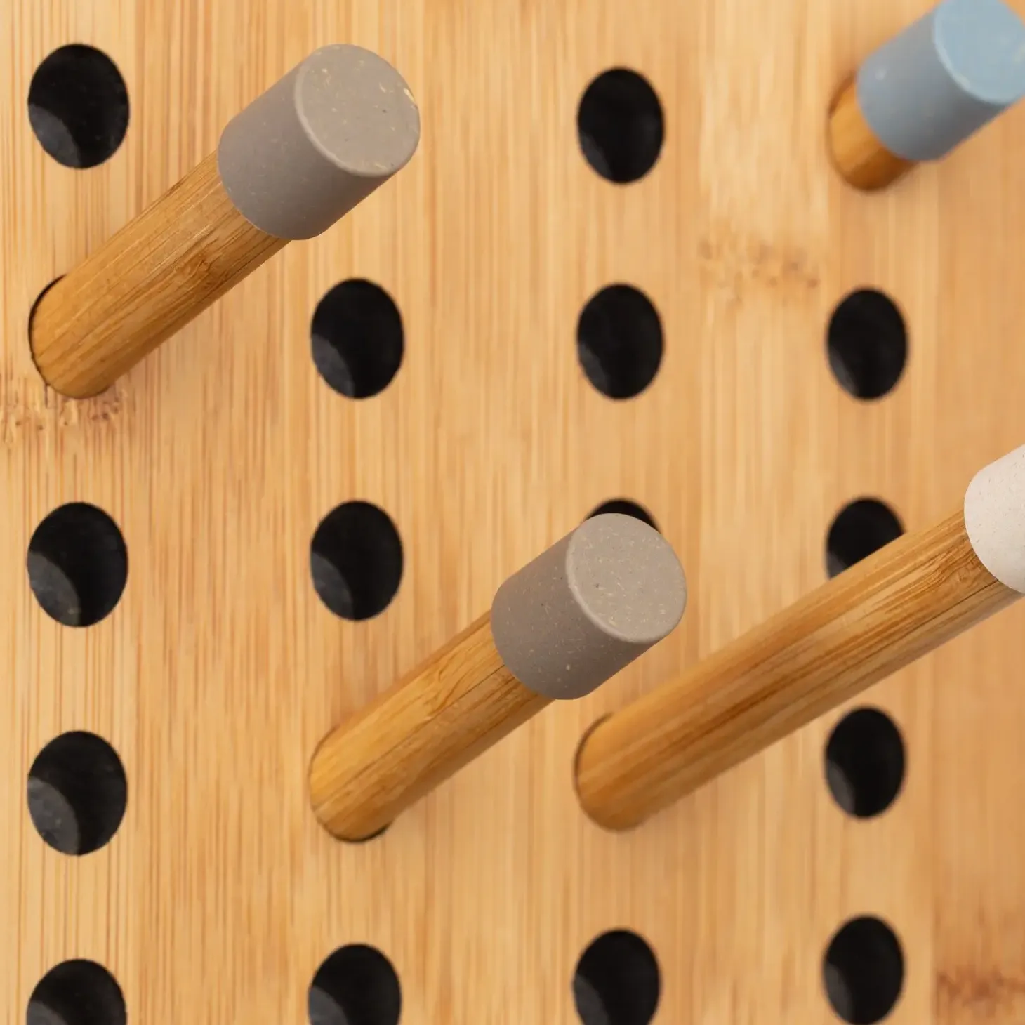 We Do Wood - Dots - Nature Green - 6 stk. i en pose
